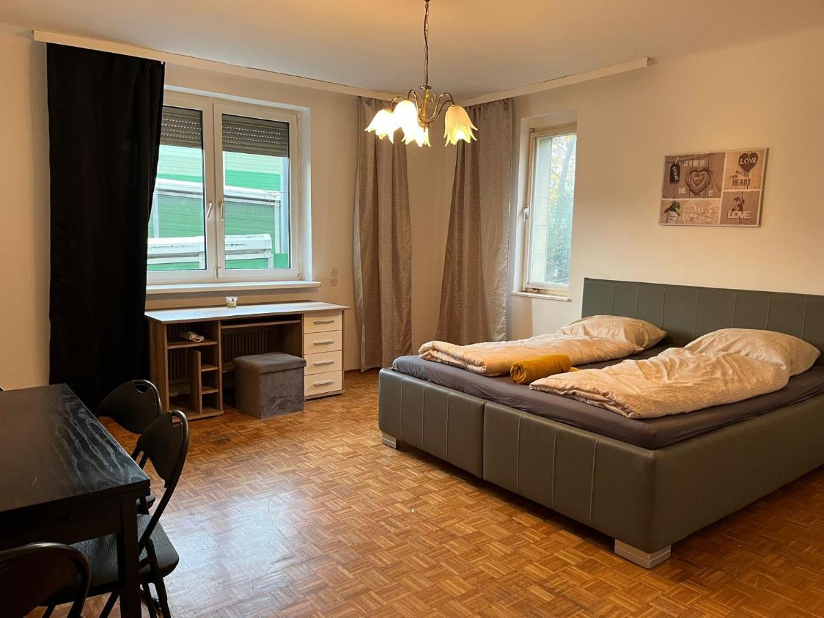 Breathtaking Shared Villa Near Danube River /W Garden And Parking Вена Экстерьер фото